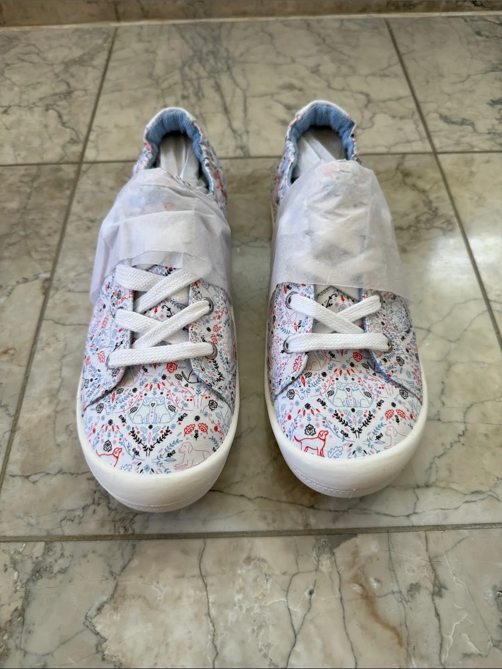 BOBS (Skechers) Beach Bingo Garden Pawty Slip-On Sneakers NIB White Multi Size 9